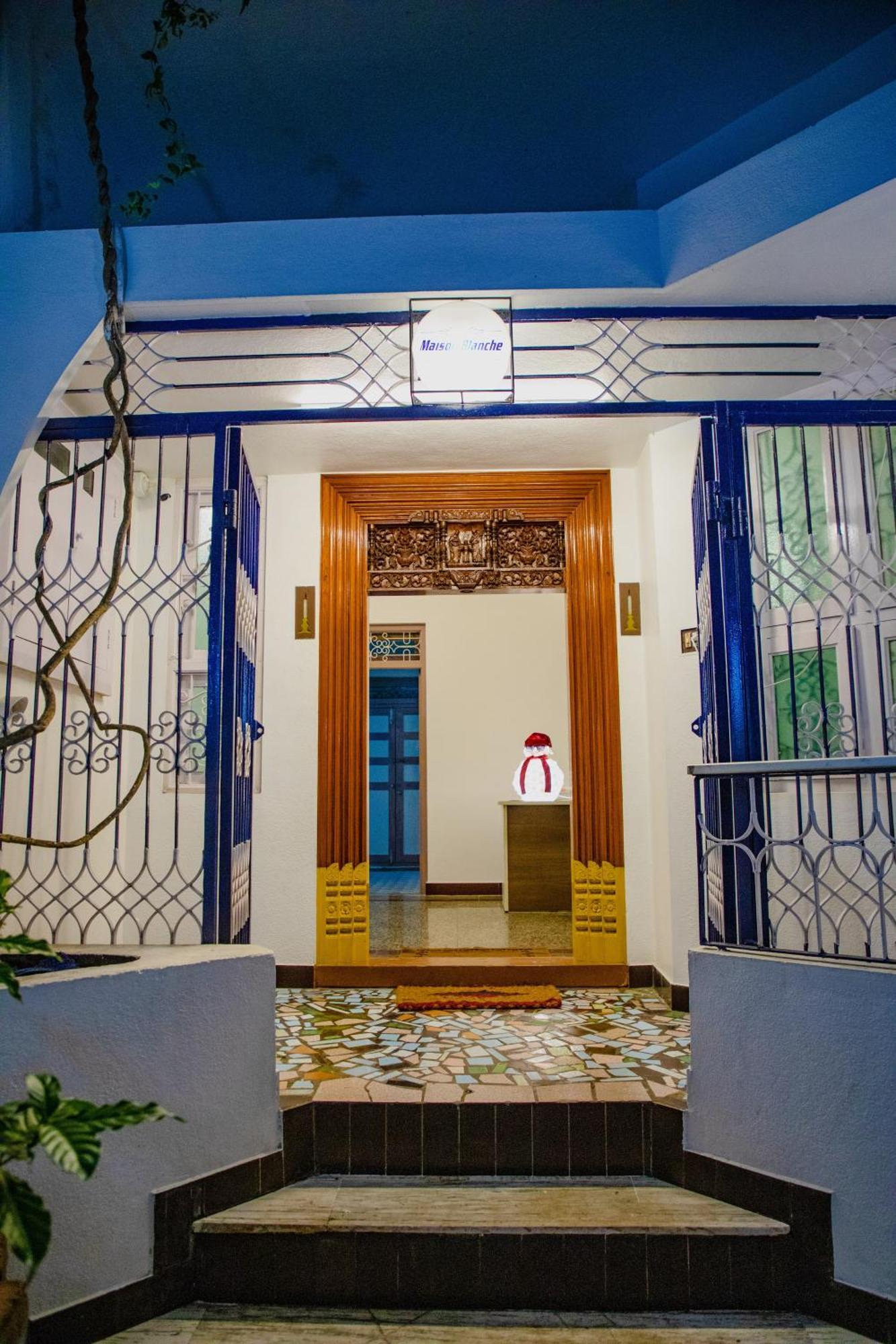 Maison Blanche Near Rock Beach Hotel Puducherry Eksteriør billede