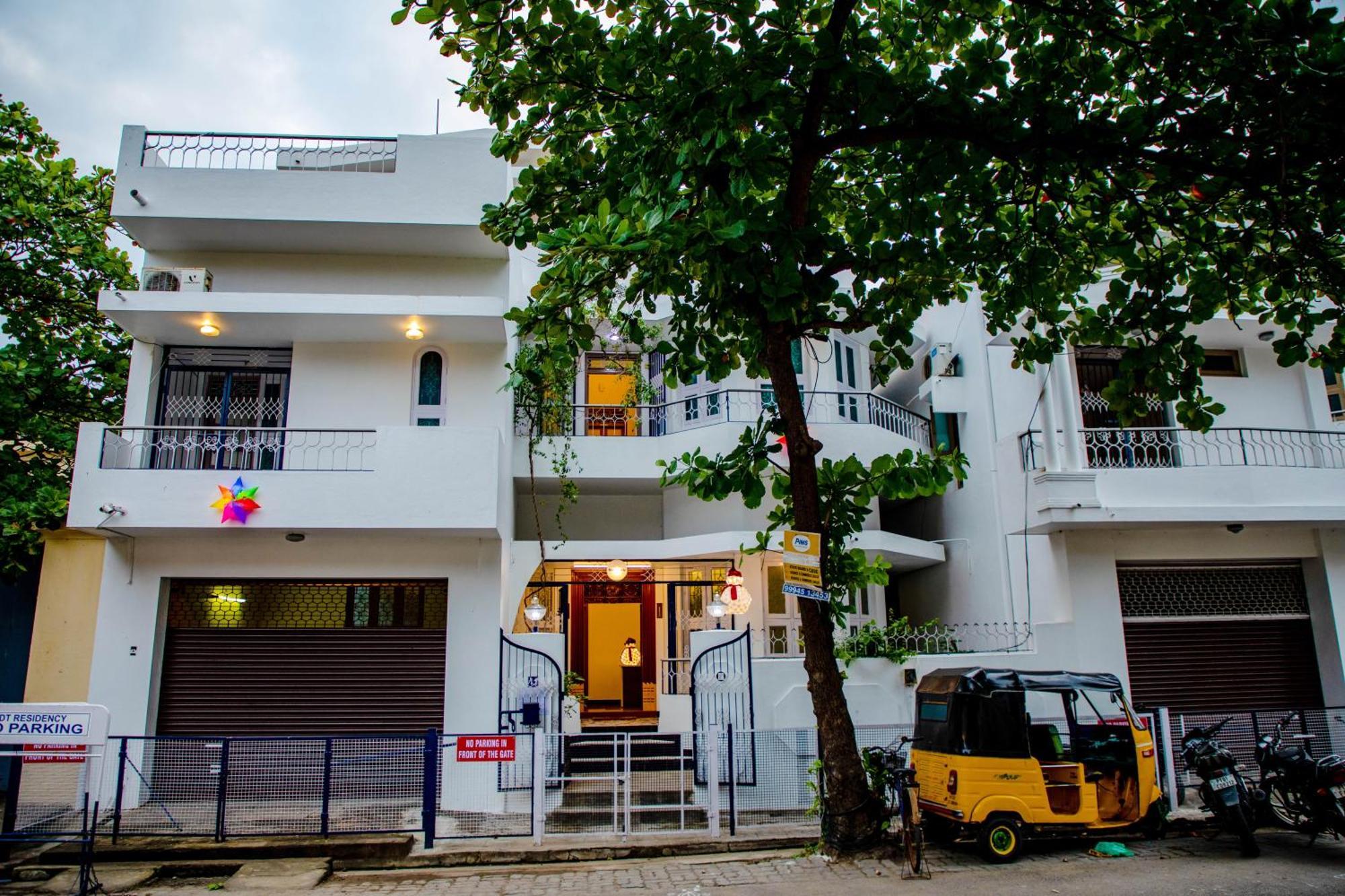 Maison Blanche Near Rock Beach Hotel Puducherry Eksteriør billede