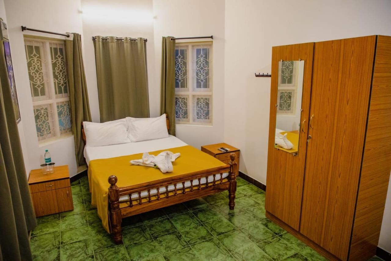 Maison Blanche Near Rock Beach Hotel Puducherry Eksteriør billede